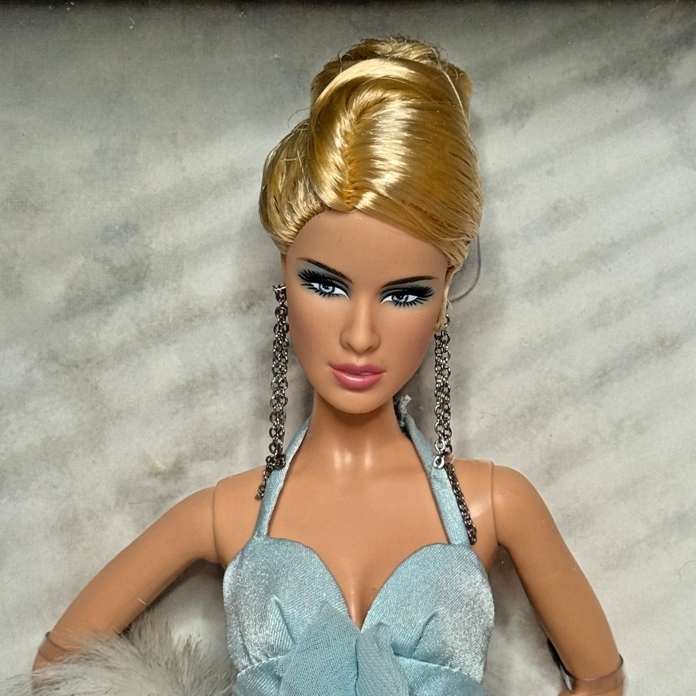 BARBIE Model of the Moment‎ Daria Celebutante C3820 2004 Gold Label Collection - Picture 3 of 12